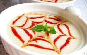 牛奶拌花椰菜泥 牛奶拌花椰菜泥