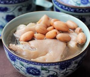 花生豬腳湯