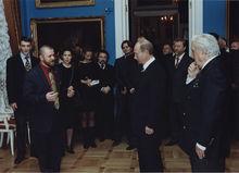 普京親切接見俄羅斯著名功勳藝術家阿弗寧