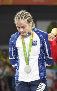 斯塔德尼克 斯塔德尼克