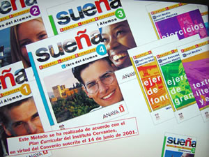 西班牙語教材《Sueña》