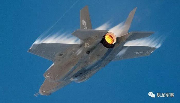 F-35能有著超強的機動性還是取決於發動機
