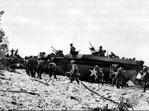 美軍登入沖繩海灘 