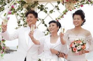 《野蠻奶奶大戰戈師奶》