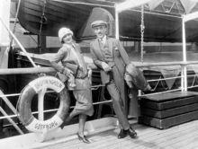 1925年，嘉寶與恩師伯樂從瑞典出發萬里迢迢到達美國。