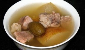 橄欖雪梨煲瘦肉湯