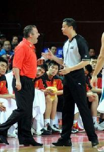 10.12中巴男籃爆群毆事件 10.12中巴男籃爆群毆事件