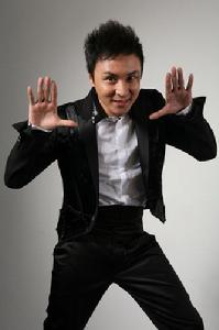 東方衛視《華人大綜藝》主持人朱楨