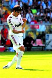 義大利CANALE5電視台評球