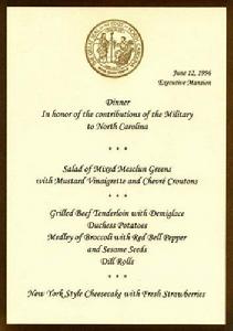 （圖）1996年為進行軍事表彰而舉辦的晚宴的選單