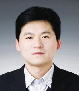 嚴鋼[浙江台州市黃巖區委常委]