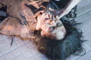 《救命2之怪物》