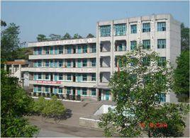 回龍鎮中心國小 回龍鎮中心國小