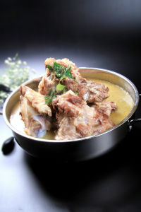 棒骨燉酸菜 棒骨燉酸菜