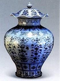 明洪武青花花卉紋蓋罐 明洪武青花花卉紋蓋罐