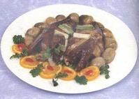 紅煨乳鴿 紅煨乳鴿