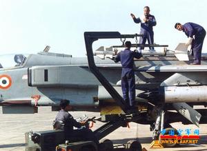 “美洲虎”(Jaguar)雙發超音速戰鬥機