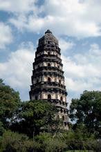 東華池塔 東華池塔