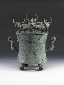 西漢八牛儲貝器 西漢八牛儲貝器