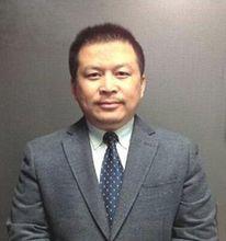 光明博士董事長李富平先生