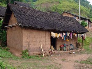 佤族村 佤族村