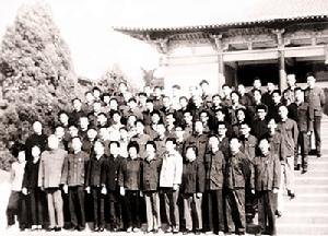 1977年10月8日 1977年10月8日