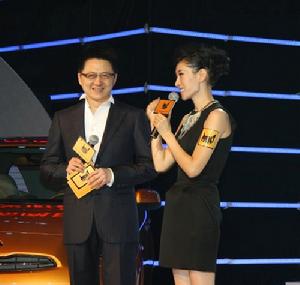 《誠徵室友》主持人