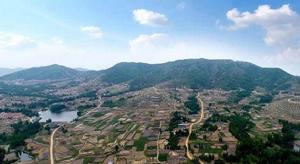 大石頭梁甫山風景區 大石頭梁甫山風景區