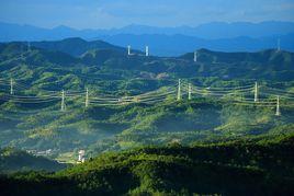 層巒疊翠 層巒疊翠