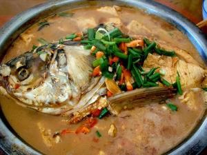 魚頭火鍋