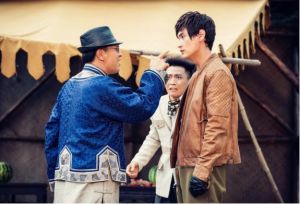 《左輪手槍》劇照