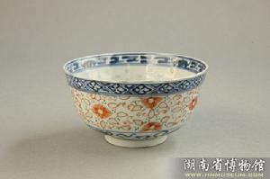 清青花紅綠彩描金透雕碗 清青花紅綠彩描金透雕碗