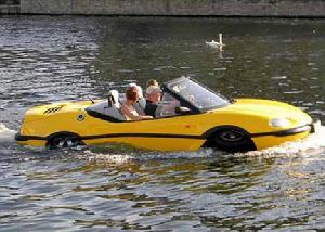 水陸兩棲汽車 水陸兩棲汽車