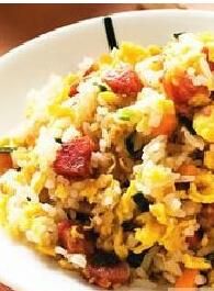 蒜味香腸炒飯 蒜味香腸炒飯