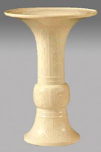 清雍正仿定釉花觚 清雍正仿定釉花觚