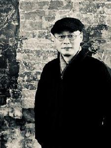 胡毅[九江美術館館長、九江畫院院長]