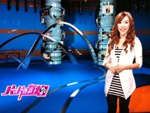 星丹主持深圳廣電導視頻道《片片有約》