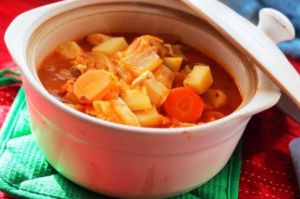 土豆泡菜五花肉 土豆泡菜五花肉