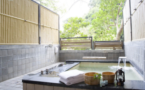 玉龍泉水療中心 玉龍泉水療中心