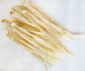 支竹：清肺補脾、潤燥化痰。