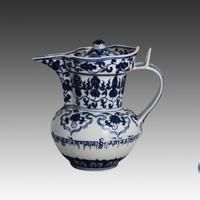 青花纏枝蓮紋僧帽壺