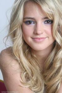 Katelyn Tarver Katelyn Tarver