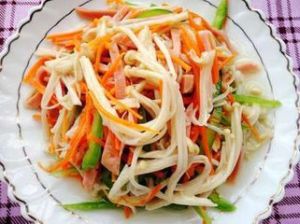 茶香金針菇五色涼拌菜 茶香金針菇五色涼拌菜