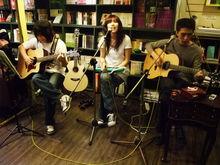 以恩與她的[安妮朵拉]樂團