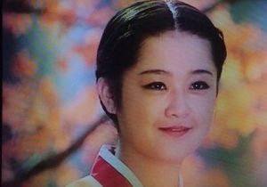 　女主角似圓臉湯唯