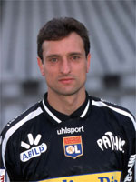 安吉洛·胡古斯 安吉洛·胡古斯