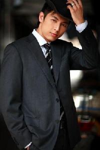 劉冠廷[翁虹丈夫]