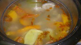 紅蘿蔔黃豆豬尾巴湯 紅蘿蔔黃豆豬尾巴湯