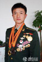 張金濤[濟南軍區偵察兵技術能手]