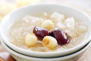 蓮子紅棗雪耳羹 蓮子紅棗雪耳羹